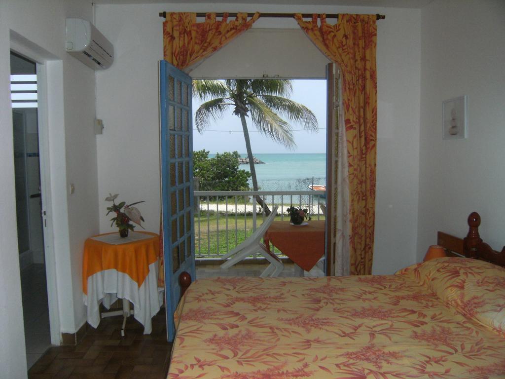 Le Gligli Bed & Breakfast Le Gosier  Luaran gambar