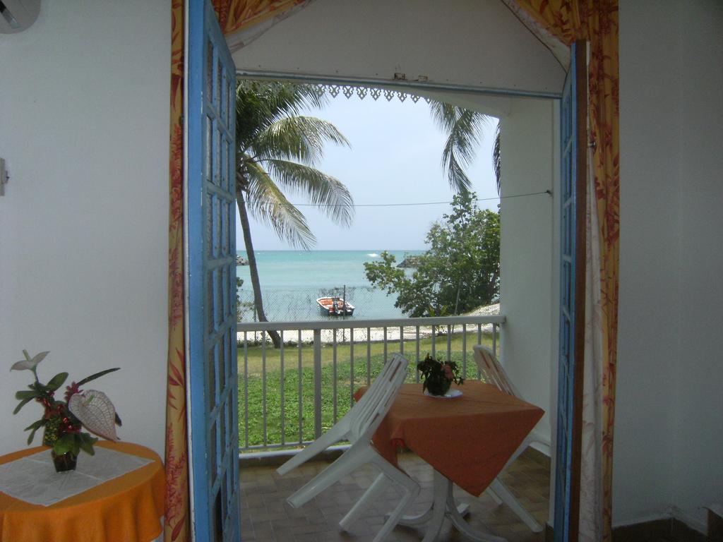 Le Gligli Bed & Breakfast Le Gosier  Luaran gambar